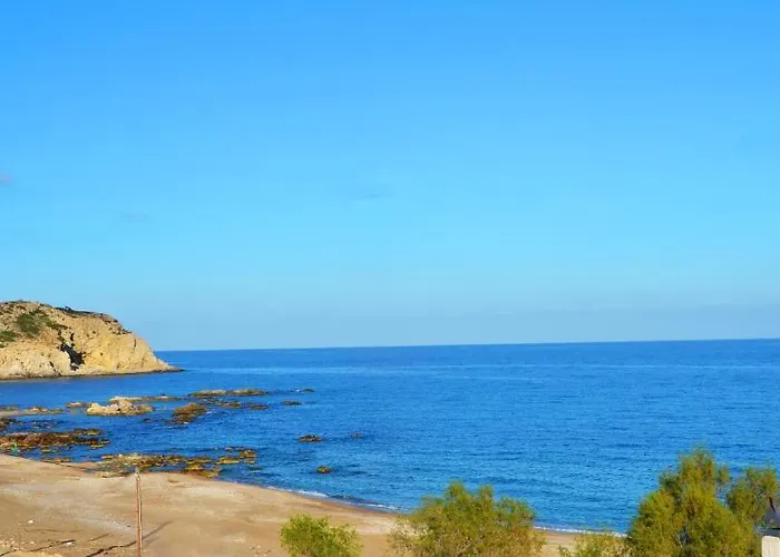 Daire George's Archangelos (Rhodes)